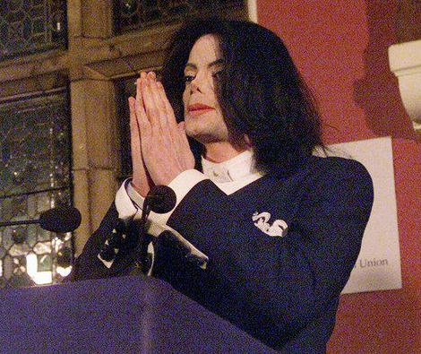 Michael Jackson, le roi excentrique de la pop, a apporté un message très personnel de paix, d'amour et de guérison à l'Université d'Oxford  Screen-shot-2012-03-08-at-10-40-21-pm